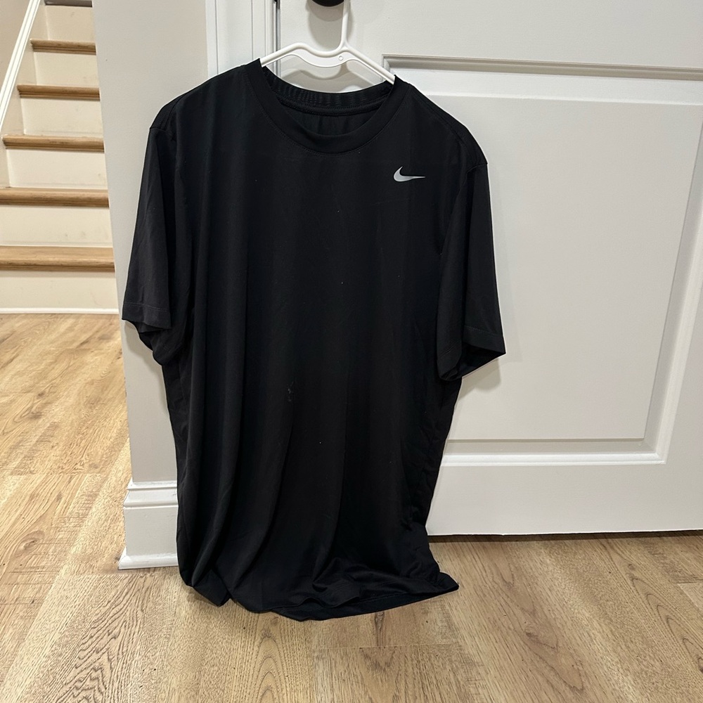 Nike Men's Black T-Shirt